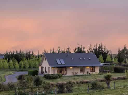304 Stokes Road, Balcairn