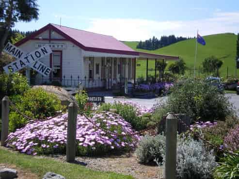 8 Old Main Road, Cheviot