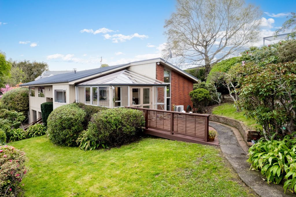 Sold 73B Cannington Road, Maori Hill realestate.co.nz