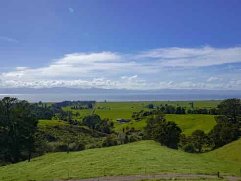 589 East Coast Road, Kaiaua