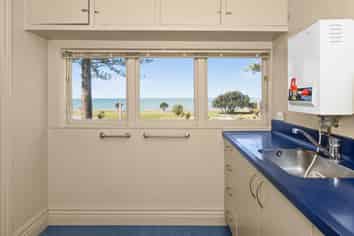 193 Marine Parade, Napier South