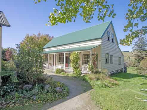 2269 State Highway 2, Poukawa