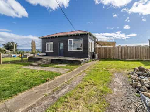 81 Main Street, Nightcaps