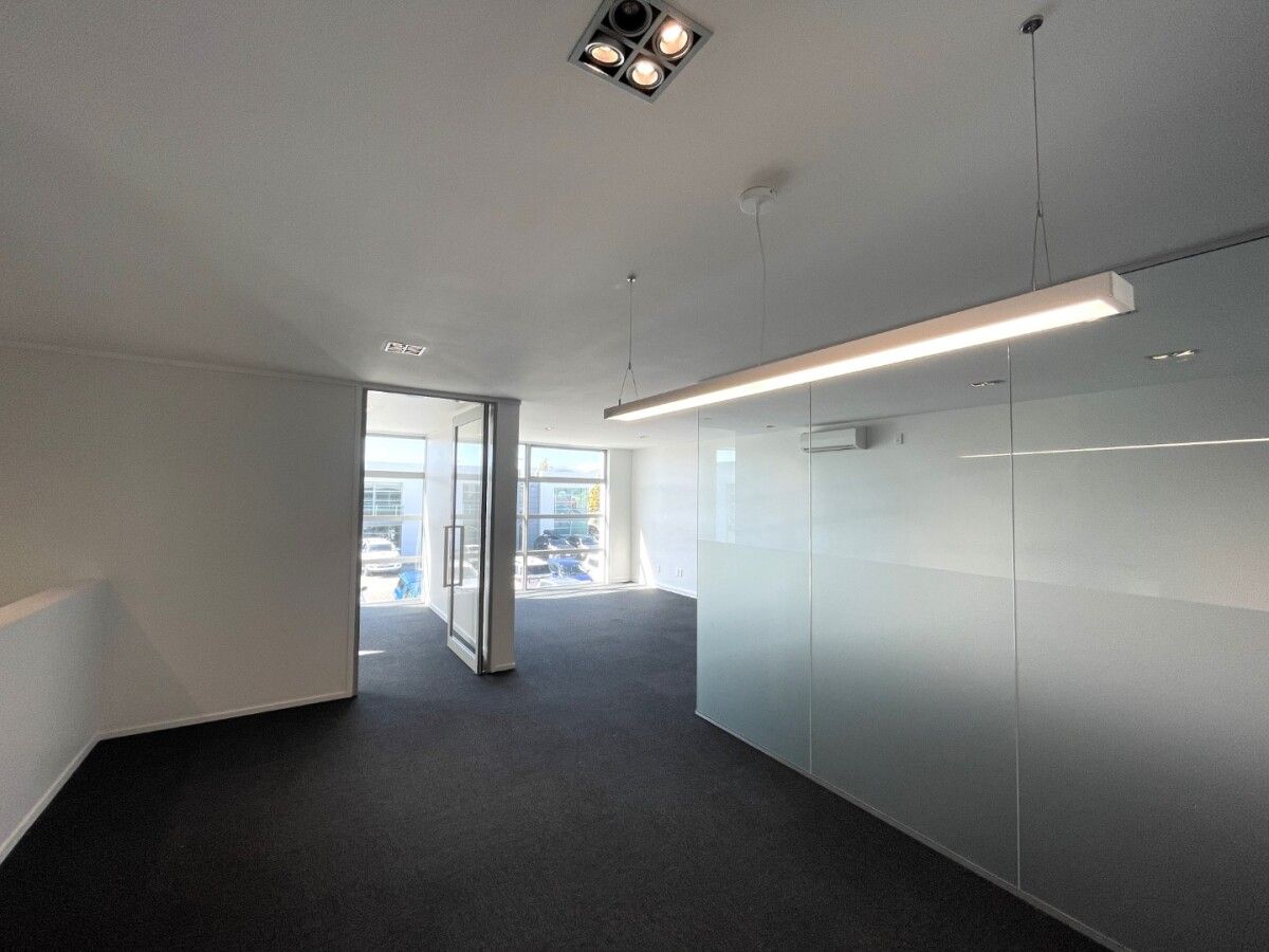 City Fringe Modern Office - Ansicht 3