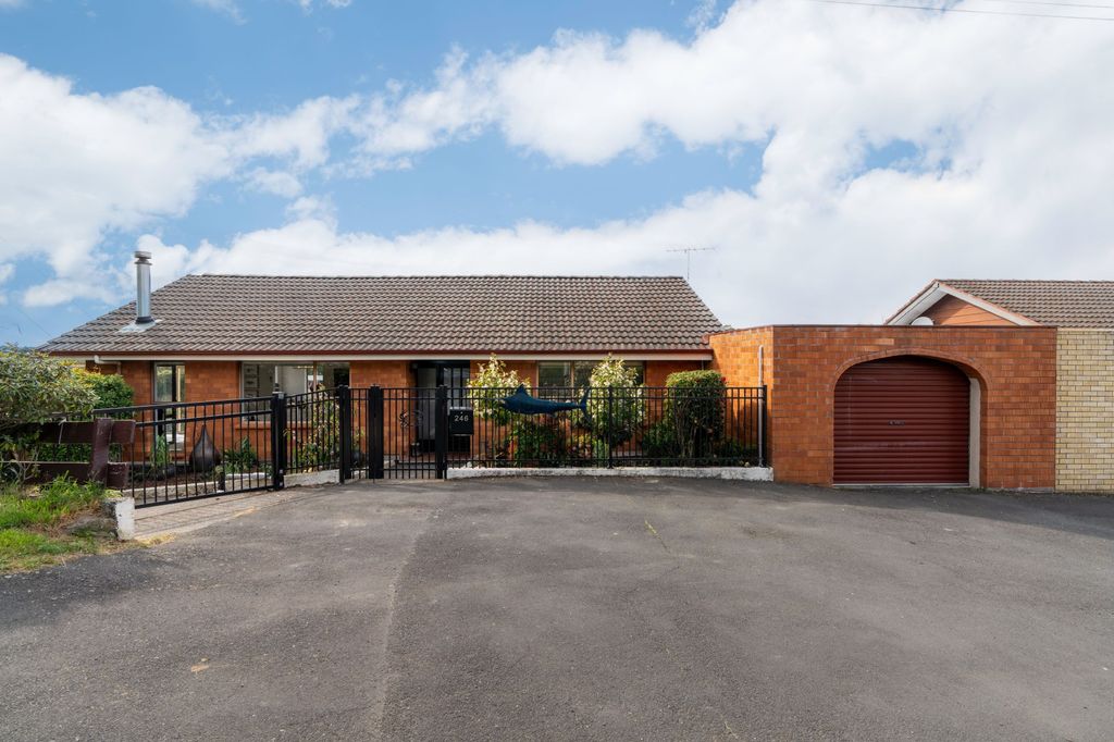 Sold 246 Helensburgh Road, Helensburgh realestate.co.nz