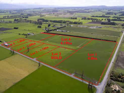 1-6/ Chishams Road, Martinborough