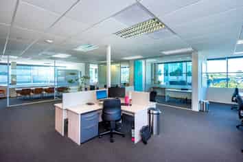MODERN OFFICE WAREHOUSE - 350M²
