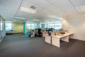 MODERN OFFICE WAREHOUSE - 350M²
