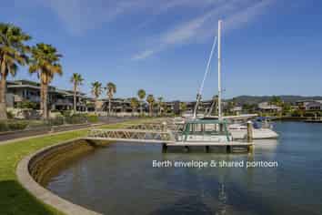 13/73 South Highway - Sovereign Pier, Whitianga