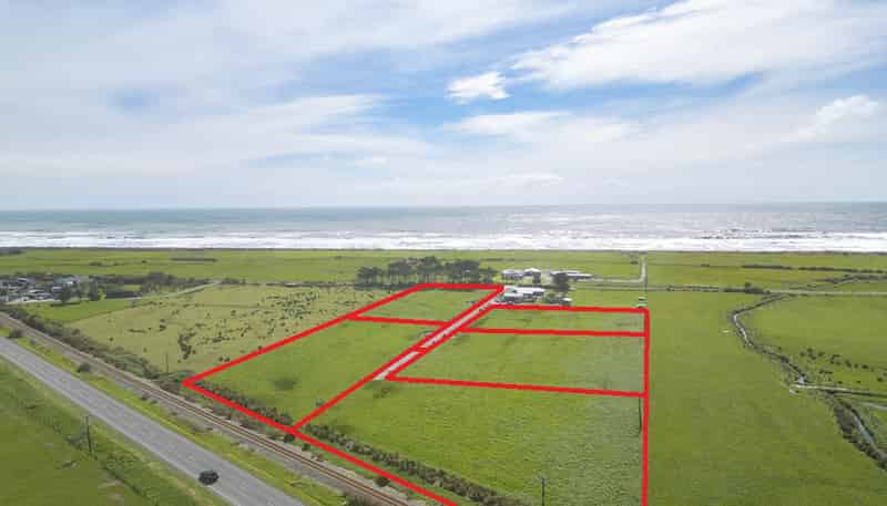 2-6/52 Greyhound Road, HOKITIKA