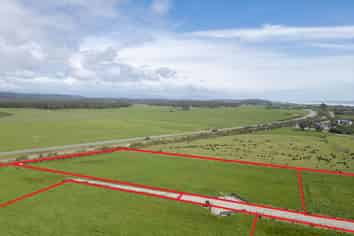 2-6/52 Greyhound Road, HOKITIKA