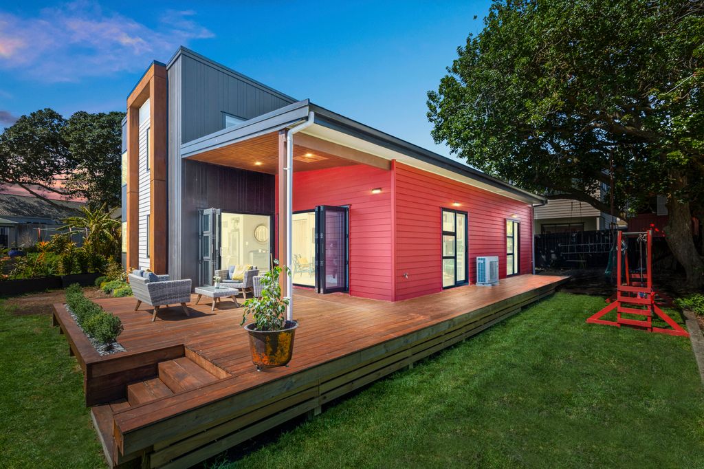 Sold 59B McIntyre Road, Mangere Bridge realestate.co.nz