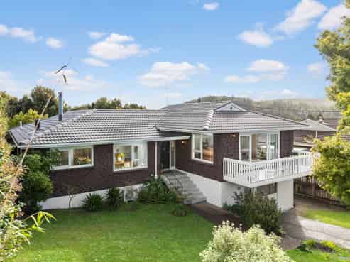 55 Okura River Road, Okura