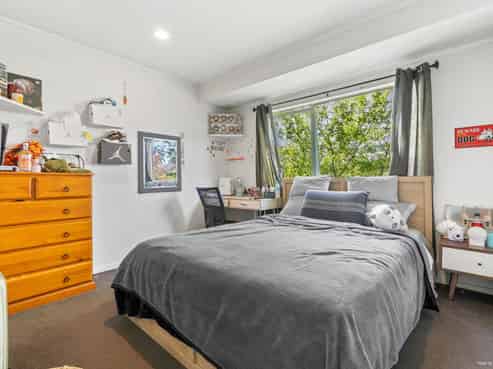 2/7 Marbeth Court, Botany Downs