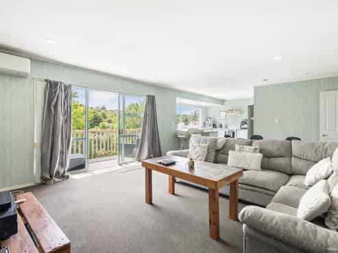 2/7 Marbeth Court, Botany Downs