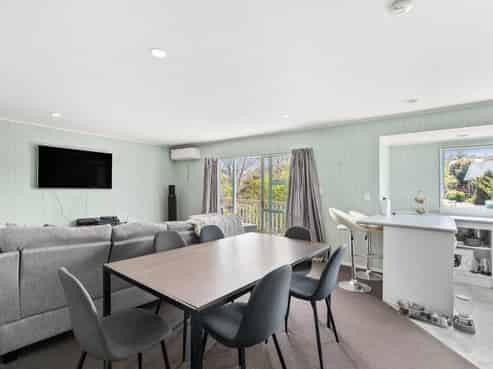 2/7 Marbeth Court, Botany Downs