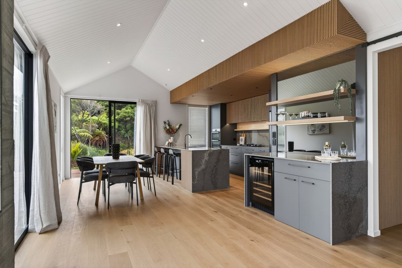 Brand new luxury living awaits - Vista 2