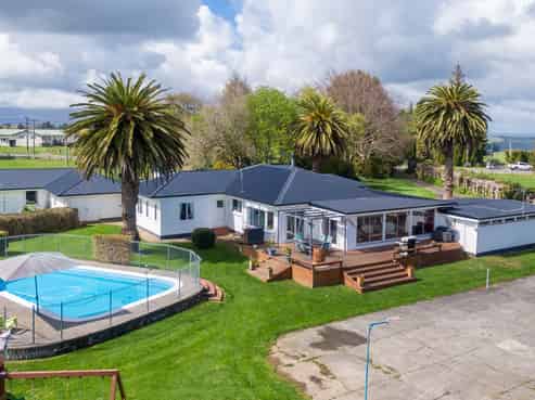 2523 Kimbolton Road, Cheltenham