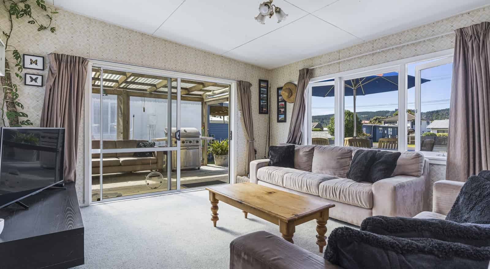 215 Ocean Road, Whangamata, ThamesCoromandel For Sale realestate.co.nz