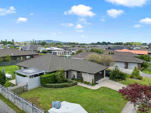 8 Peppercorn Place, Leamington