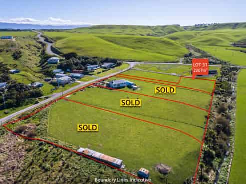 11 Whangaimoana Beach Road, Pirinoa