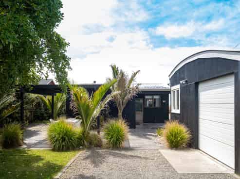 271 Clifton Road, Te Awanga