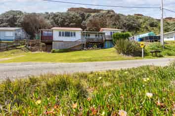 37 Marine Drive, Te Kopuru