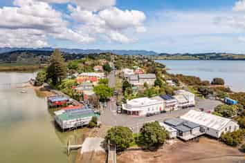 HISTORIC RAWENE GEM
