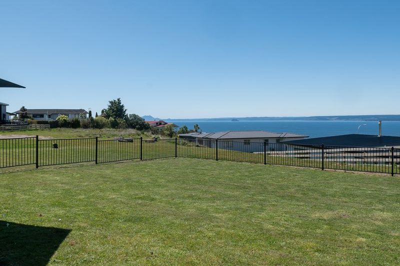 Panoramic lake views, 3 Bed, 2 Bathrooms - Widok 6