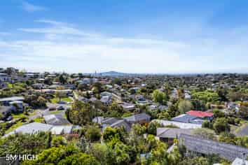 15B & C Speedy Crescent, Hillcrest