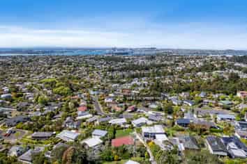 15B & C Speedy Crescent, Hillcrest