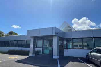 MODERN MANUKAU OFFICE SPACE
