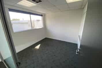 MODERN MANUKAU OFFICE SPACE
