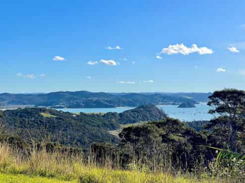 190 Aucks Road, Russell
