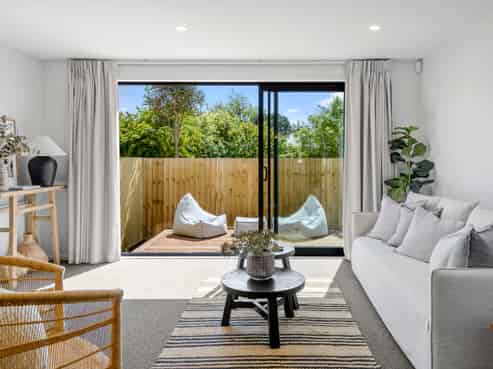 2/38 Wildberry Street, Woolston