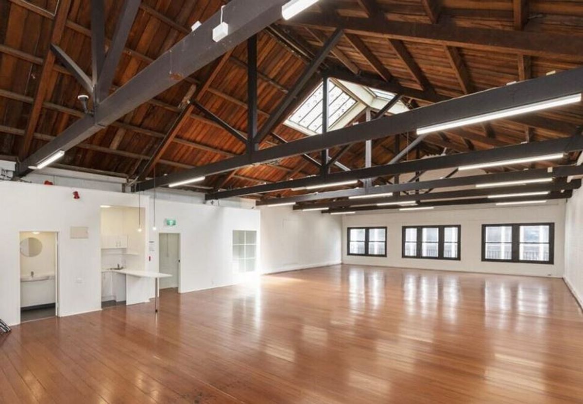 Character Central CBD Office – pohled 3