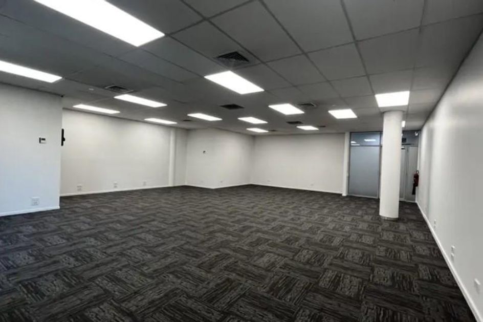 137sqm of Office on Hugo Johnston - Vista 2