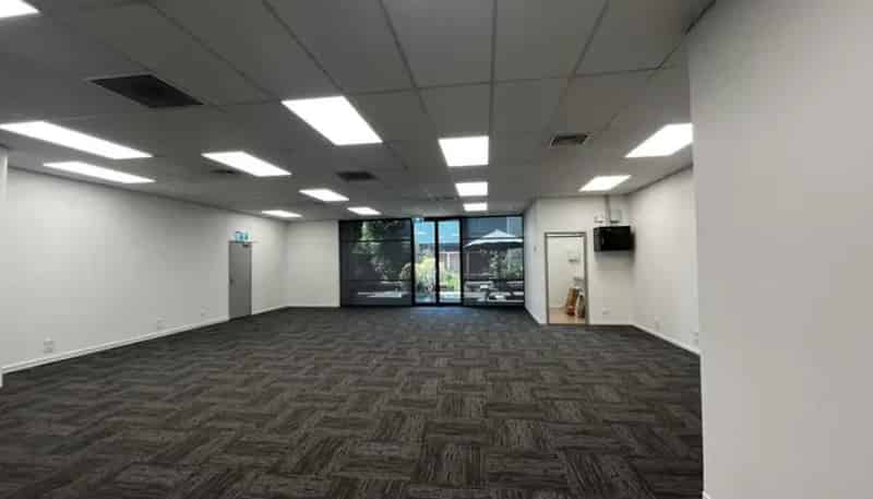  GF, 8 Hugo Johnston Drive, Penrose