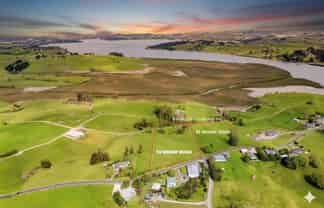   Port Albert, Wellsford