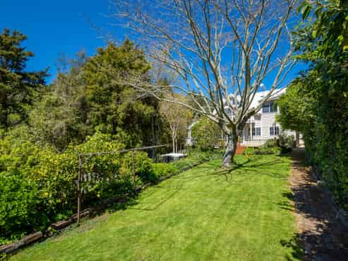 25 Teal Valley Road, Hira