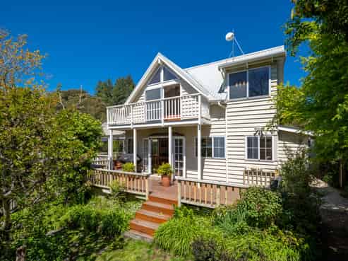 25 Teal Valley Road, Hira