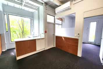 Kingsland Office Warehouse