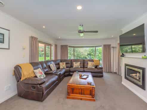 64 Lea Grove, Levin