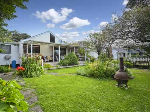 108 Harper Road, Waimarama