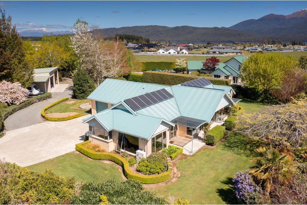 79 Sandy Brown Road, Te Anau, Southland For Sale realestate.co.nz