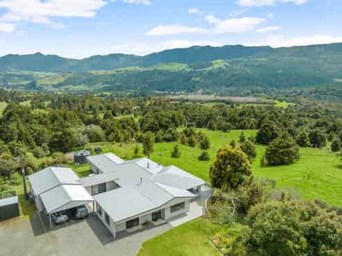6762 State Highway 12, Omapere