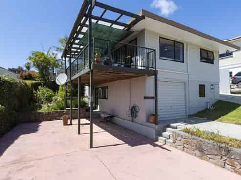 54 Stratford Drive, Cable Bay