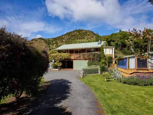 17 Makura Road, Oaro