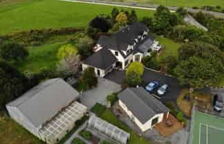 Oak Lodge Bed and Breakfast 