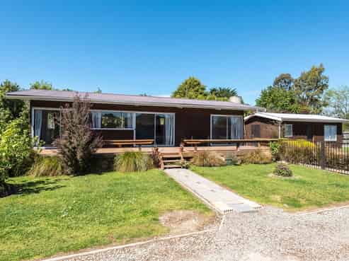 233 Burnham Road, Burnham